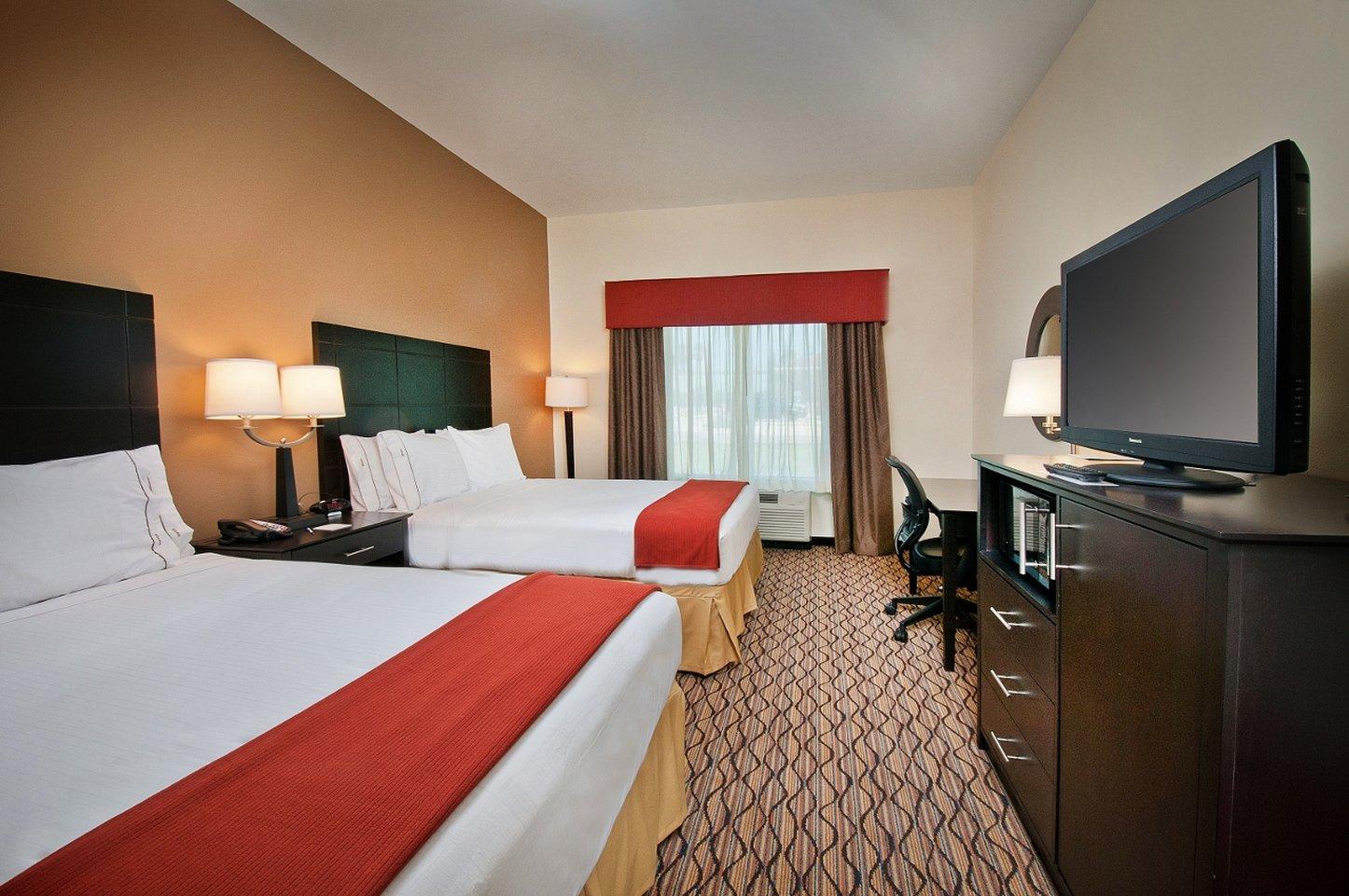 Holiday Inn Express Hotel And Suites Pearsall By Ihg Extérieur photo